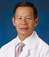 Warren Chow Headshot